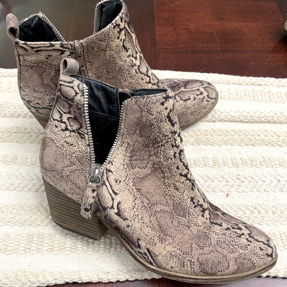 Faux Snakeskin print booties
